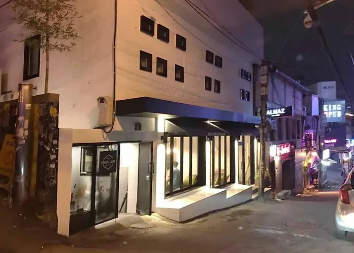 Cube Itaewon Hostel *